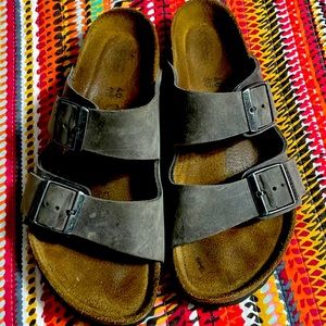 Birkenstock grey in color women’s 9 or 40 UK.